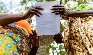 Working with our local implementing partner, Centro de Estudos de Economia e de Gestão (CEEG) at the University Edoardo Mondlane in Maputo, the fieldwork involves five research teams, each consisting of four enumerators and a supervisor, with Rachel Coelho providing the overall fieldwork coordination. 